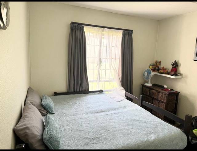 2 BEDROOM TOWNHOUSE FOR SALE IN OAKDENE